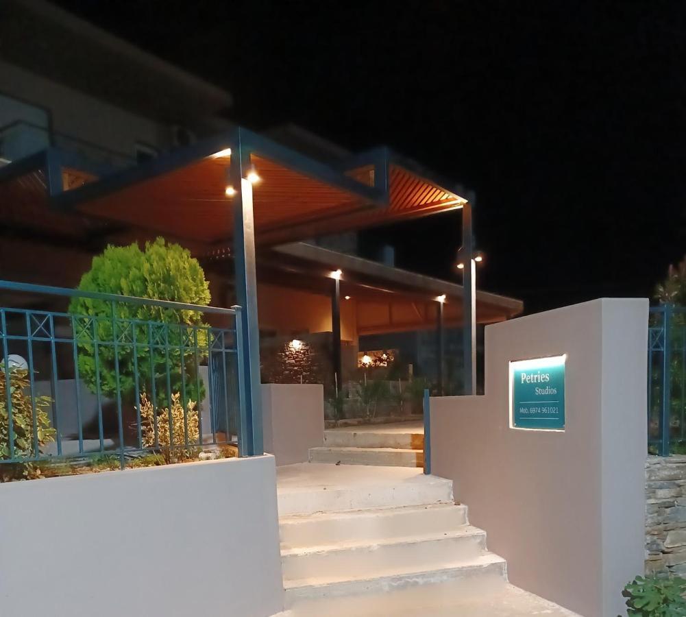 Petries Studios Agio Apóstoloi Exterior foto